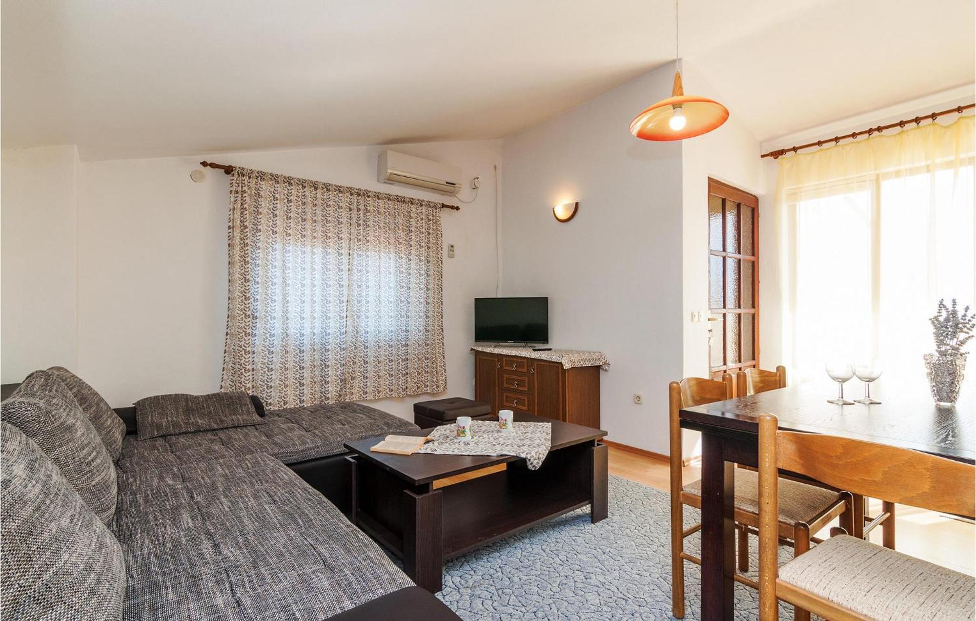 Stunning Apartment In Sv,Filip I Jakov Sveti Filip i Jakov Exterior foto