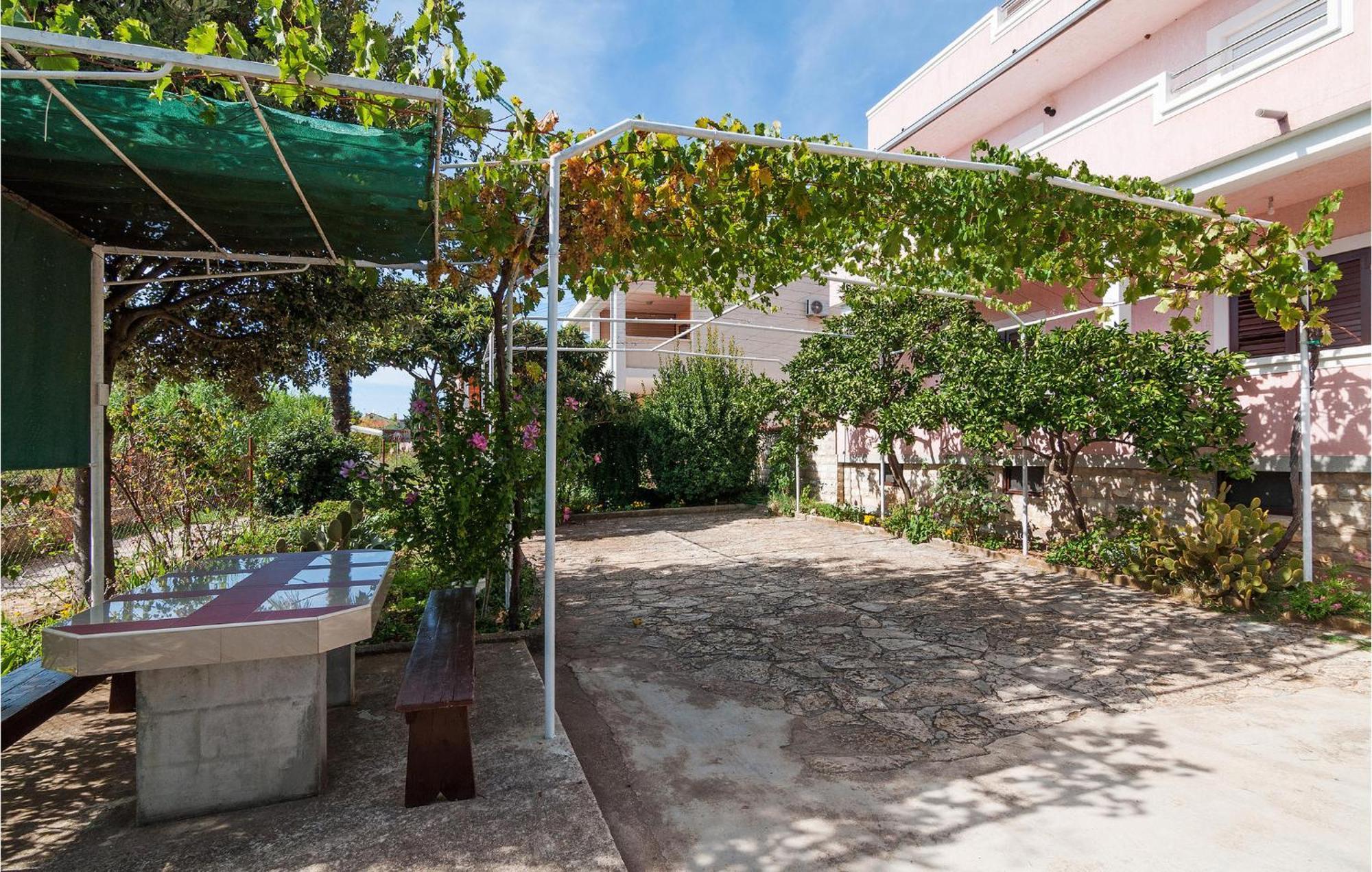 Stunning Apartment In Sv,Filip I Jakov Sveti Filip i Jakov Exterior foto